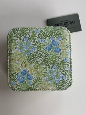 Morris & Co. Travel Jewelry Case